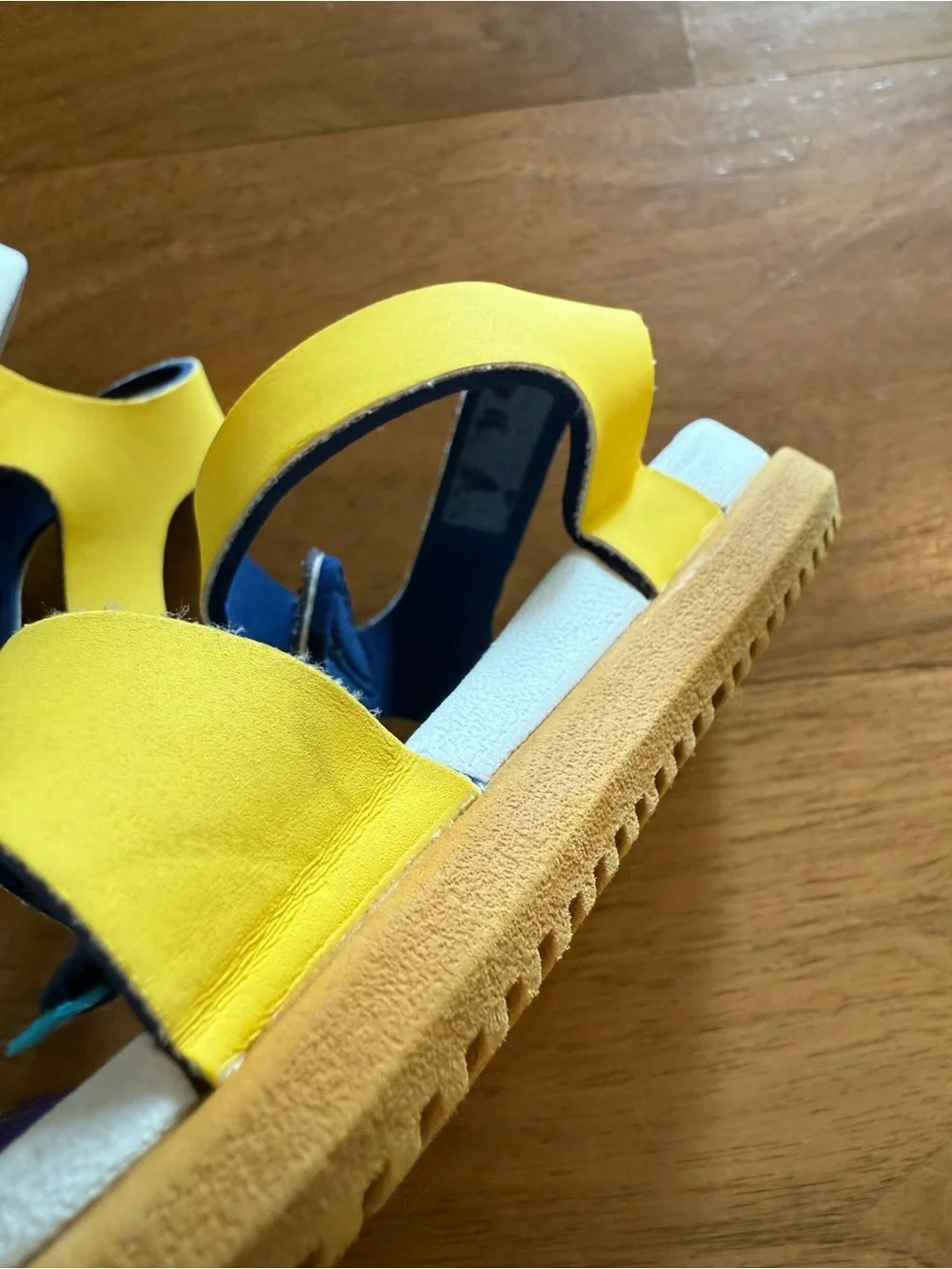 Native Shoes Yellow Kids Sandals size C5 (little kids/toddler)